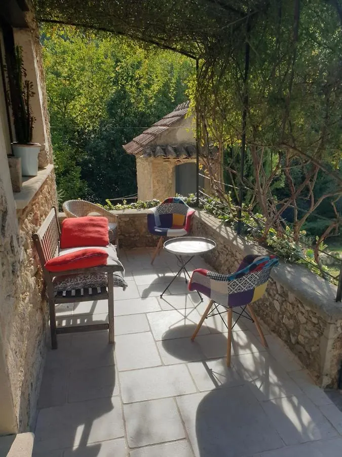 Le Ptit Cottage Nyons Bed & Breakfast