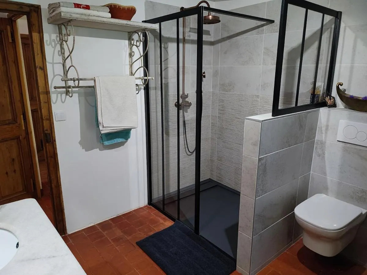 فندق مبيت وإفطار نييون Le Ptit Cottage فرنسا